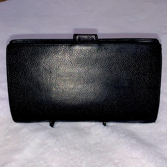 Authentic Chanel Kiss Lock CC Bi-Fold Wallet Vintage Gold Hardware - Picture 10 of 11
